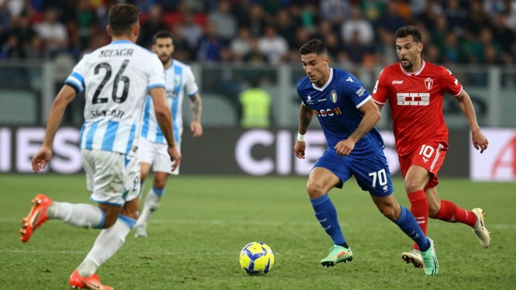 Serie B football match in action.