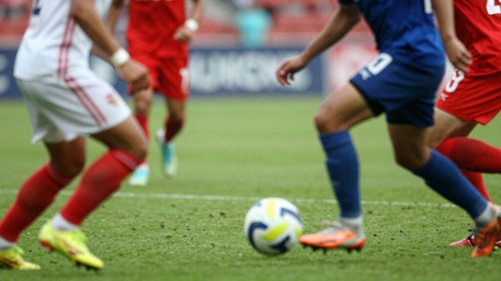 Live Italian football match action on the pitch.